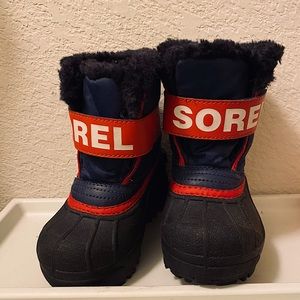 Snow boots 99% new